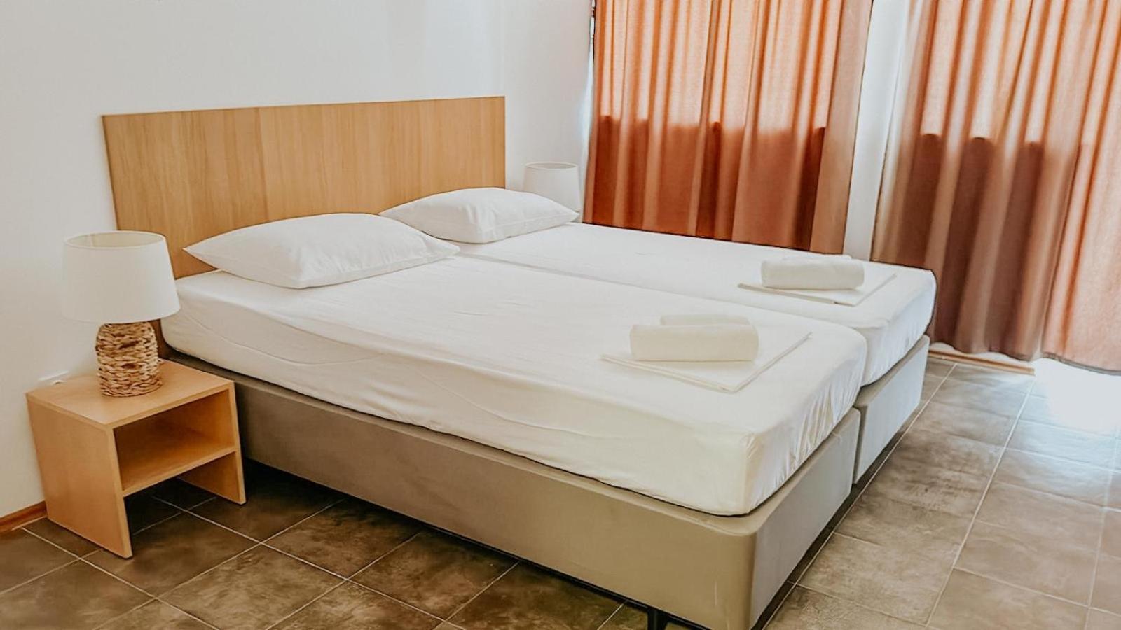 Motel Ljetni Raj Baška Voda Exterior foto